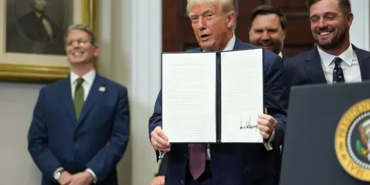 Nuevos aranceles de Donald Trump a casi 70 países