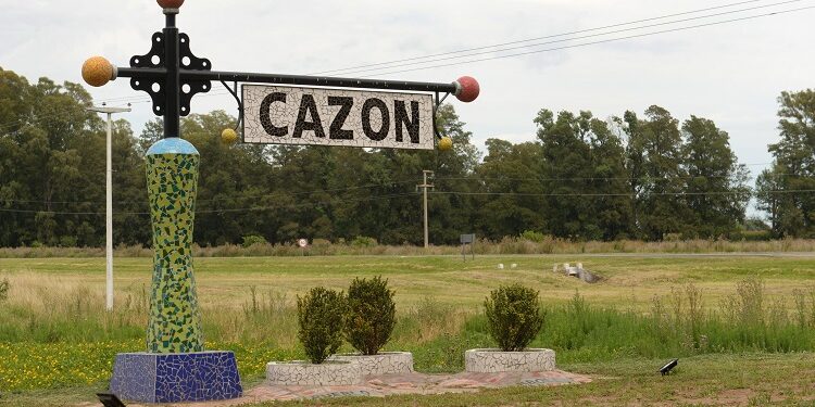 El pueblo del millón de árboles Cazón cumple 129 años y sigue germinando