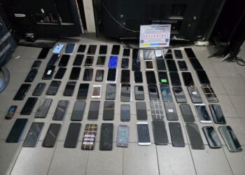 Cinco clausuras, un local tapiado y celulares incautados en Flores y Parque Avellaneda
