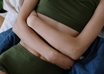 Este es el mejor remedio casero para aliviar el empacho de manera natural