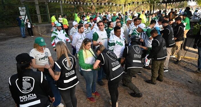 Un total de 400 actas en River-Palmeiras: 49 trapitos, 65 derecho de admisión y un deudor alimentario