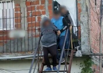 La Policía de la Ciudad detuvo a un cartero y a un encargado por una estafa millonaria