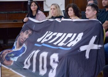 El libro “Música de D10S: La vida de Maradona en canciones” ya es de interés cultural