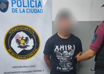 La Policía de la Ciudad detuvo a un prófugo por homicidio durante un control en Nueva Pompeya