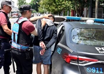 La Policía de la Ciudad detuvo a cuatro ladrones tras una entradera en Villa Real
