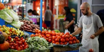 Suben las hortalizas y frutas en el Mercado Central y presionan sobre el IPC de noviembre