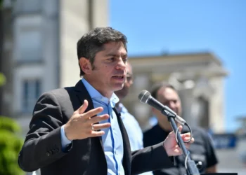 Axel Kicillof aceptaría la propuesta de Máximo Kirchner para sucederlo en el PJ bonaerense: “Está todo encaminado»