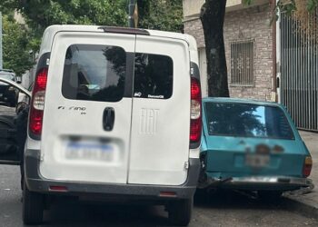 La Policía de la Ciudad detuvo a tres ladrones que circulaban armados en una camioneta robada
