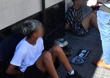 Detuvieron a dos menores con antecedentes que intentaron robar una moto en Monserrat