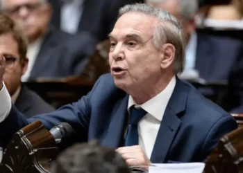 Miguel Angel Pichetto acusó al Gobierno de “ejecutar un plan deliberado” para destruir la industria