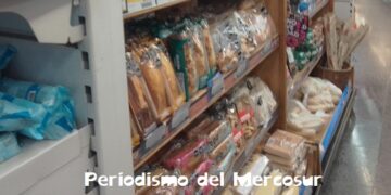 La inflación de alimentos continúa en alza y presiona al índice general: qué proyectan las consultoras
