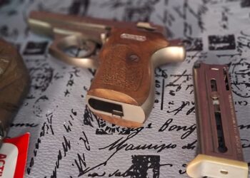 La Policía de la Ciudad cerró dos búnkers en el barrio 1.11.14, secuestró 3,4 kilos de cocaína y paco y detuvo a cinco personas