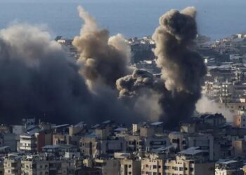 Israel bombardea a Hezbolá en Líbano y drones iraníes cargan contra bases británicas