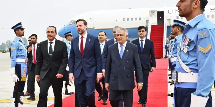 El premier paquistaní y Vance se reúnen ante conversaciones entre EEUU e Irán