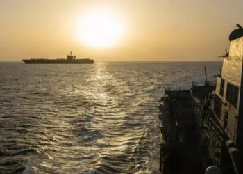 El estrecho de Ormuz sigue bajo tensión, pero el presidente de Irán insta a la diplomacia