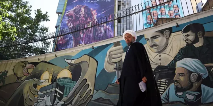 Irán rechaza el plan de EEUU porque tiene «demandas excesivas»