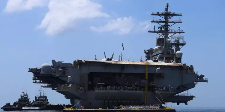 Más presiones de Donald Trump a Cuba: EEUU desplegó el portaaviones Nimitz en el Caribe