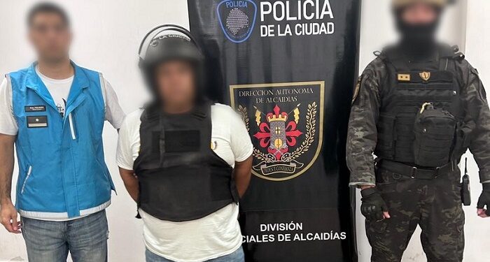 Dos peruanos con pedido de captura, uno con alerta roja de Interpol por venta de drogas, fueron detenidos por Policía de la Ciudad tras una persecución