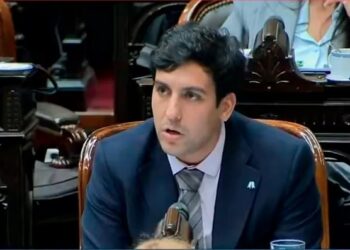 El papelón del Diputado libertario Gino Visconti: «Hay una fábrica de vidrió que nunca ´produció´ ninguna botella»
