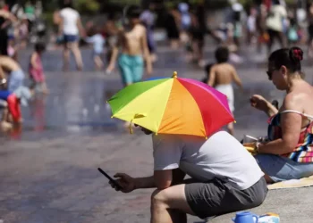 Ola de calor en Europa: Francia restringe alcohol y Madrid cancela evento