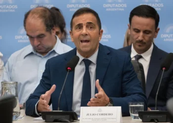 El Gobierno acelera la renegociación de grandes convenios colectivos