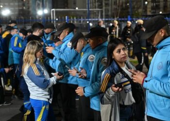 Operativo de la Ciudad en Boca-Universidad Católica: 23 hinchas chilenos con derecho de admisión, 18 micros inspeccionados y 42 trapitos demorados