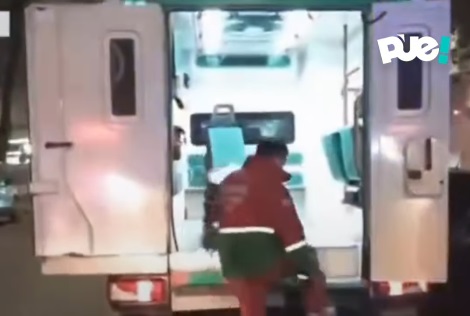 El SAME salvó la vida de un perrito en un incendio y le brindaron asistencia en ambulancia