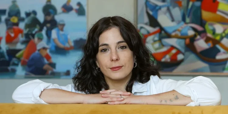 La cineasta Gala Hernández: «La inteligencia artificial está borrando la realidad»