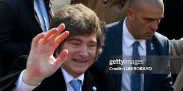 Presidentes en Latinoamérica: Javier Milei cae un puesto y queda entre los cinco peor valorados