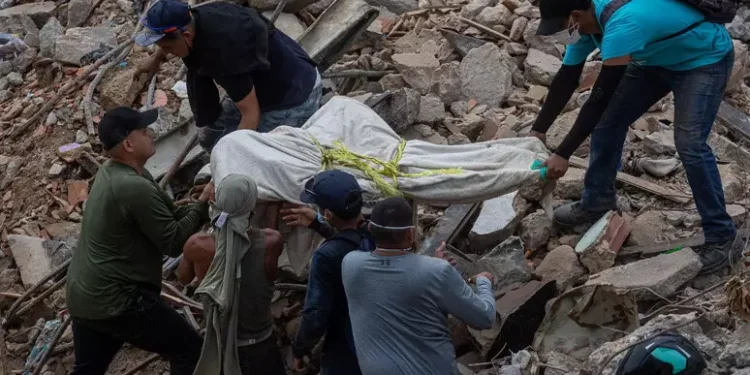 Crece la dimensión de la tragedia en Venezuela, que alcanzaría a miles de víctimas