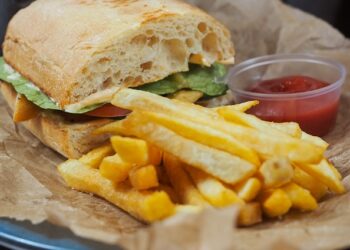El abuso de comidas rápidas causa más cirrosis que el alcohol