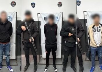 Tres delincuentes, dos de ellos menores de edad, robaron un auto en Provincia y fueron detenidos por Policía de la Ciudad en Barrio Zavaleta