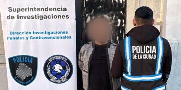 La Policía de la Ciudad detuvo a un ladrón de autos con pedido de captura y devolvió a su dueño una camioneta robada