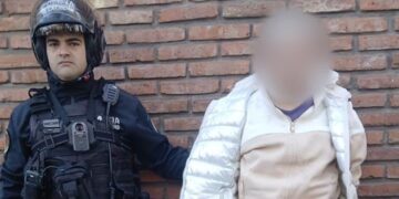 Quiso escapar de un control con un vehículo con pedido de secuestro, chocó a cinco autos y fue detenido por la Policía de la Ciudad: llevaba cocaína