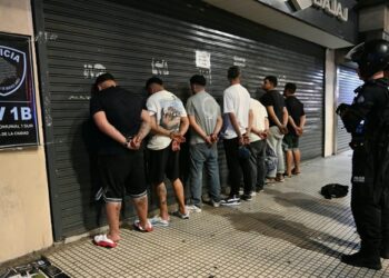 La Policía de la Ciudad detuvo a siete arrebatadores que robaban durante la protesta en Plaza de Mayo: todos vivían en Provincia y uno tenía pedido de captura