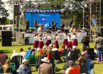 San Francisco de Bellocq festeja junto al pueblo