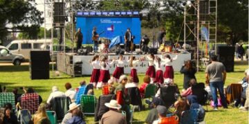 San Francisco de Bellocq festeja junto al pueblo