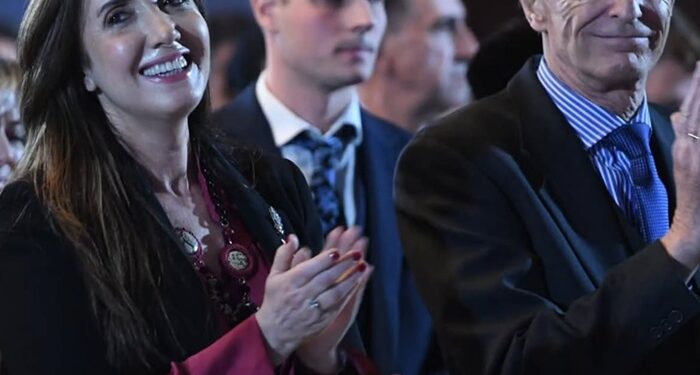 Victoria Villarruel encabezó en el Senado de la Nación la presentación del libro Malvinas