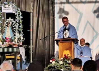 Mons. García Cuerva: «Nos necesitamos y necesitamos a María para seguir caminando»