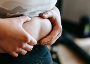 La grasa acumulada en la panza se relaciona con el alto cortisol