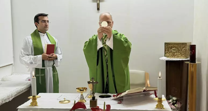 El Papa Leòn XIV celebró misa y esta es la primera foto desde su internación